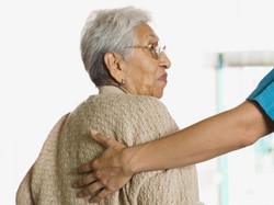 Para Pengidap Demensia di Inggris Gunakan Lagu untuk Kembalikan Ingatan