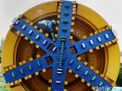 Jalan Panjang Mata Bor yang Tak Pernah Sampai Menyodet Ciliwung