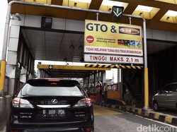 Pemudik Diimbau Siapkan e-Tol Agar Antrean Gardu Tol Tak Panjang