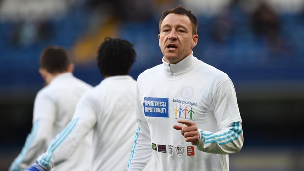 John Terry pernah terlibat perselingkuhan yang membuat dirinya tersisih dari jabatan kapten timnas Inggris.