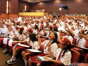 Kartu Imunisasi Tak Jadi Syarat Masuk TK-SD, Pemprov DKI Dikritik