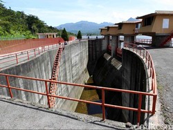 Luhut Minta Pembangkit Tenaga Air Kaltara Segera Dieksekusi