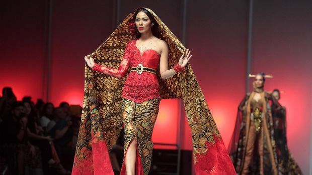 Kebaya Anne Avantie