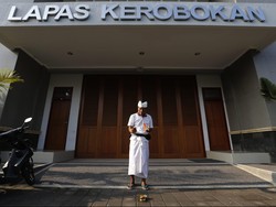 Polisi Sweeping Pasca Keributan di Lapas Kerobokan, Sejumlah Sajam Ditemukan