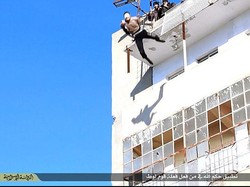 ISIS Tembak Mati 9 Pria dan 1 Bocah di Suriah yang Dituduh Gay