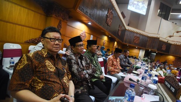 KPK Periksa Kakak Cak Imin Terkait Gratifikasi Bupati Nganjuk