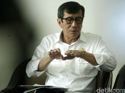 Di DPR, Menkum Jelaskan Soal Perbedaan Data TKA China di RI