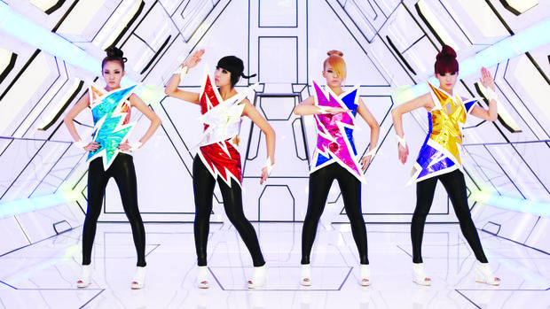 2NE1 yang pernah menjadi wadah kreativitas CL.