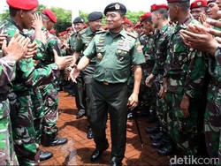 Menhan Harap Tak Ada Pembisik ke Presiden Soal Pengganti Panglima