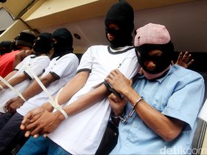 Kompolnas: Polisi Jangan Ragu Tembak Pelaku Street Crime Kompolnas: Polisi Jangan Ragu Tembak Pelaku Street Crime