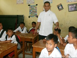 Menteri Anies Akan Tindak Tegas Sekolah yang Tidak Laksanakan PBP