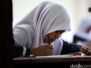 Nilai Rata-rata UN SMP Tahun 2016 Turun 3 Poin dari Tahun Lalu Nilai Rata-rata UN SMP Tahun 2016 Turun 3 Poin dari Tahun Lalu