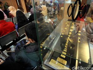 Harga Emas Antam Turun Rp 2.000/Gram