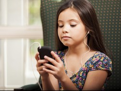 Efek Paparan Layar Gadget Bisa Ganggu Kualitas Tidur? Ini Studinya