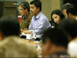 Begini Respons KPU soal Calon Boneka di Pilkada