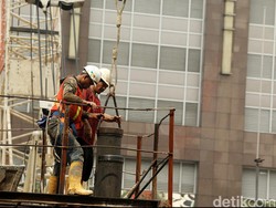 Pro Kontra Tuntutan Upah Buruh Naik 25%