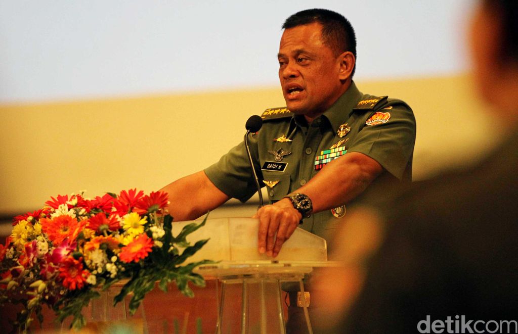 PLN Bekerja Sama Dengan TNI Penandatanganan kerja sama PT PLN dan TNI AD dilakukan oleh Direktur Utama PLN, Sofyan Basir, dengan Kepala Staf TNI AD, Jenderal TNI Gatot Nurmantyo di PLN Kantor Pusat, Jakarta, pada Jumat (20/3). PT PLN (Persero) bersama Tentara Nasional Indonesia Angkatan Darat (TNI AD) menandatangani nota kesepahaman tentang penyelenggaraan pendampingan dan pelatihan dalam rangka penerimaan dan pengujian batubara.