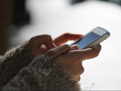 Layanan SMS Bunda Untuk Tekan Angka Kematian Ibu dan Bayi di Jateng