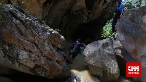 SUNGAI CITARUM PURBA (FOTO STOK) Sungai Citarum Purba tak jauh dari gua purbakala Sanghyang Poek di di Desa Rajamandala, Cianjur, Jawa Barat. CNN Indonesia/Safir Makki