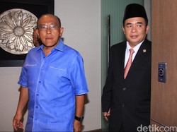 Akom akan Minta Izin Ical Sebelum Deklarasi Caketum Golkar