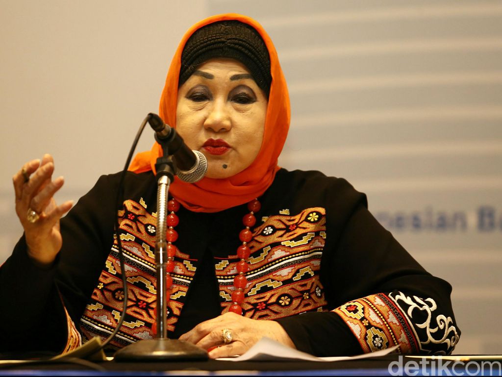 Pesan Dewi Motik buat Pelaku Wisata: Jangan Give Up, kalau Give Up Mati Kita! Pesan Dewi Motik buat Pelaku Wisata: Jangan Give Up, kalau Give Up Mati Kita!