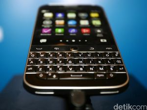 BlackBerry Sekarat, BBM Masih Jadi Jawara BlackBerry Sekarat, BBM Masih Jadi Jawara