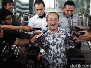 PK Koruptor Alquran Kandas, Zulkarnaen Djabar-Anak Divonis 15 dan 8 Tahun Bui PK Koruptor Alquran Kandas, Zulkarnaen Djabar-Anak Divonis 15 dan 8 Tahun Bui