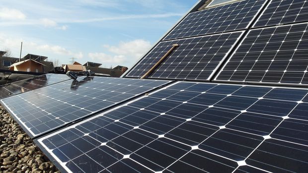 Ilustrasi Solar Panel