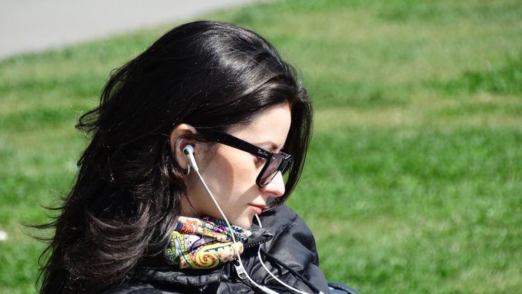 5 Kebiasaan Introvert: Fondasi Hidup Tenang dan Bahagia di Hari Tua