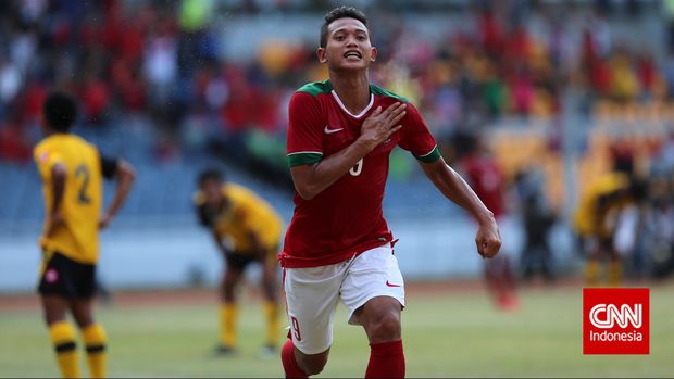 Muchlis Hadi membawa Timnas Indonesia U-19 juara Piala AFF 2013.