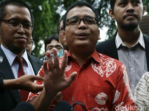 Denny Indrayana Minta MK Perintahkan Pilkada Banjarbaru Diulang