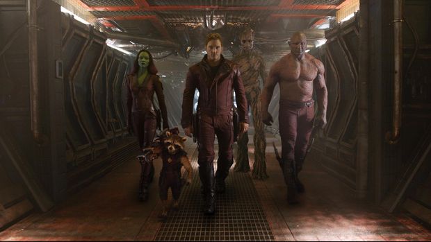 Marvel's Guardians Of The Galaxy..L to R: Gamora (Zoe Saldana), Rocket Racoon (voiced by Bradley Cooper), Peter Quill/Star-Lord (Chris Pratt), Groot (voiced by Vin Diesel) and Drax the Destroyer (Dave Bautista)..Ph: Film Frame..?Marvel 2014