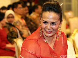 Bicara soal Intoleransi di Bantul, Christine Hakim Teteskan Air Mata