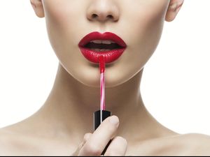 Ini Perbedaan Warna Lipstik Favorit di Indonesia dan Amerika Serikat