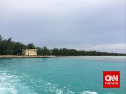 Ahok Kaji Beli Helikopter untuk Bantu Transportasi Warga Kepulauan Seribu