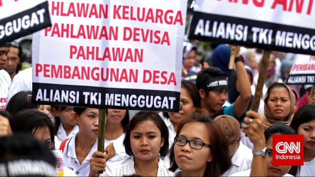Aliansi TKI berdemo meminta pencabutna moratorium pengiriman pekerja migran ke Timur Tengah.