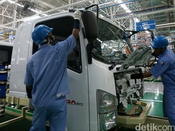 Isuzu Giga Terdongkrak Aturan ODOL