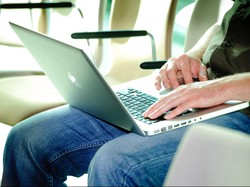 Tak Jeli, Cari Informasi Kesehatan di Internet Malah Bisa Menyesatkan