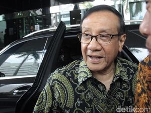 Akbar Tandjung Khawatirkan Tren Elektabilitas Golkar Merosot