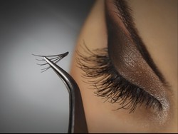 6 Hal yang Harus Diperhatikan Saat Memakai Bulu Mata Palsu