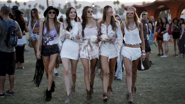 Fesyen di Coachella.