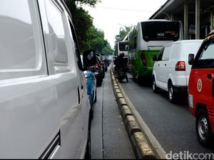 Sterilisasi Jalur TransJ, Separator di Seluruh Koridor akan Ditinggikan