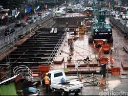 Atap Stasiun Istora Proyek MRT Segera Dicor