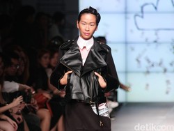 5 Kepribadian Cewek Mamba yang Suka Pakai Baju Warna Hitam