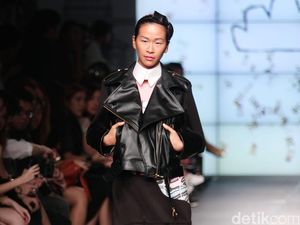 5 Kepribadian Cewek Mamba yang Suka Pakai Baju Warna Hitam 5 Kepribadian Cewek Mamba yang Suka Pakai Baju Warna Hitam