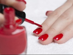 Kuteks dengan Kandungan Zat Kimia Ini Bisa Bahayakan Kesehatan