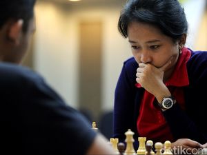 Grand Master Irene Kharisma: Kasus Dewa Kipas Coreng Pecatur Indonesia Grand Master Irene Kharisma: Kasus Dewa Kipas Coreng Pecatur Indonesia