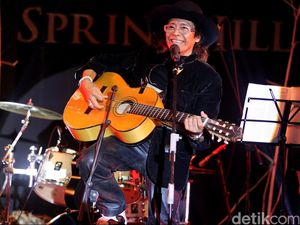 Selamat Jalan, Musisi Pengelana Leo Kristi