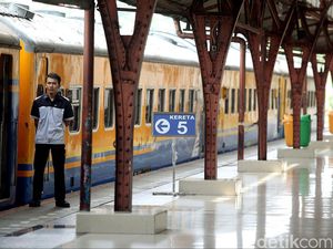 PT KAI Ingatkan Pengguna Tiket Palsu Akan Diturunkan PT KAI Ingatkan Pengguna Tiket Palsu Akan Diturunkan