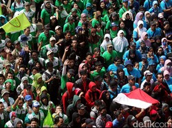 Puluhan Ribu Buruh Akan Long March HI-Istana pada 1 September